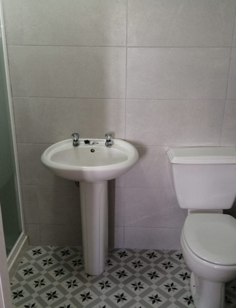 dubling bathrom tiling
