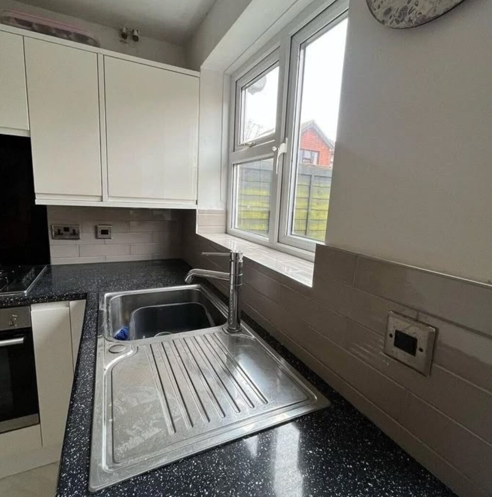 splashback wall tiling